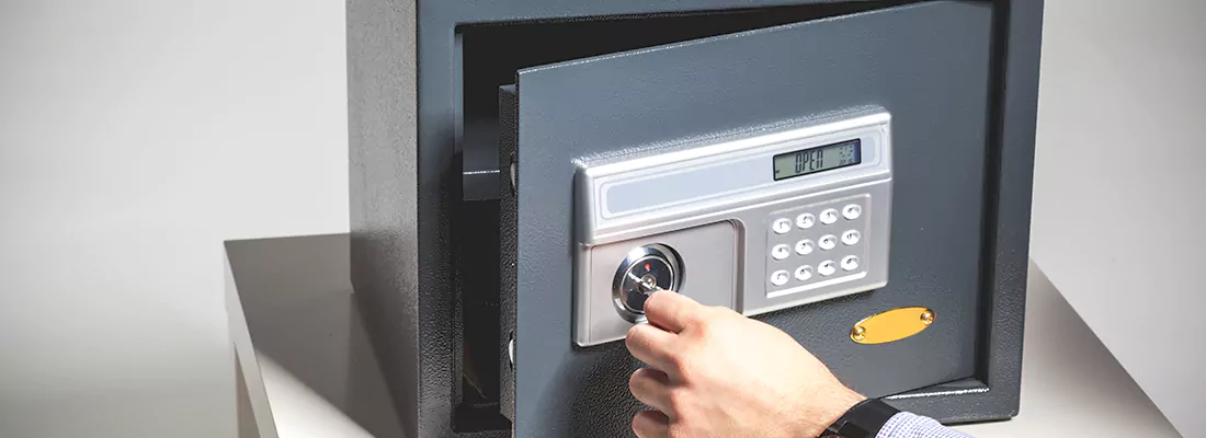 Safe Opening Repair in West Lealman